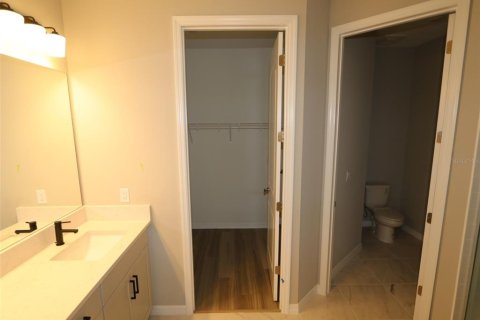 House in Lakewood Ranch, Florida 2 bedrooms, 155.24 sq.m. № 1869713 - photo 3