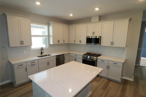 House in Lakewood Ranch, Florida 2 bedrooms, 155.24 sq.m. № 1869713 - photo 2