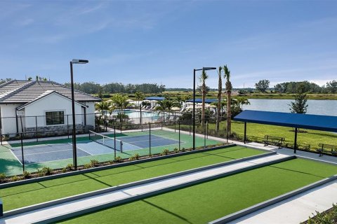 House in Lakewood Ranch, Florida 2 bedrooms, 155.24 sq.m. № 1869713 - photo 27