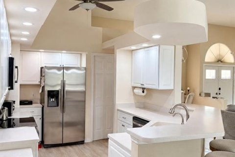 House in Venice, Florida 3 bedrooms, 176.7 sq.m. № 2413965 - photo 22