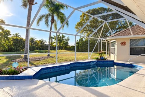 House in Venice, Florida 3 bedrooms, 176.7 sq.m. № 2413965 - photo 9