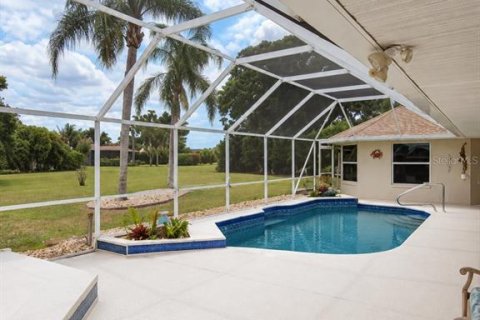 House in Venice, Florida 3 bedrooms, 176.7 sq.m. № 2413965 - photo 15