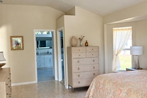 House in Venice, Florida 3 bedrooms, 176.7 sq.m. № 2413965 - photo 26