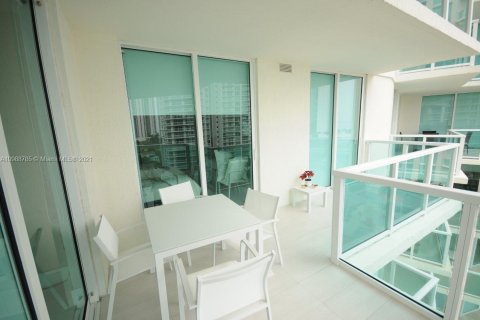 Condominio en venta en Sunny Isles Beach, Florida, 3 dormitorios, 138.33 m2 № 1938205 - foto 13