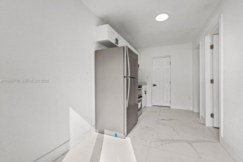 Снять в аренду виллу или дом в Майами, Флорида 2 спальни, 171.22м2, № 2019987 - фото 4