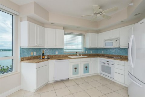 Copropriété à vendre à Clearwater, Floride: 3 chambres, 181.35 m2 № 1905929 - photo 14