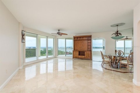 Copropriété à vendre à Clearwater, Floride: 3 chambres, 181.35 m2 № 1905929 - photo 11