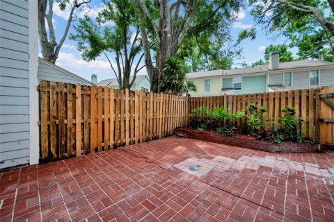 Townhouse in Tampa, Florida 3 bedrooms, 123.56 sq.m. № 2211544 - photo 19
