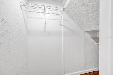 Townhouse in Tampa, Florida 3 bedrooms, 123.56 sq.m. № 2211544 - photo 6