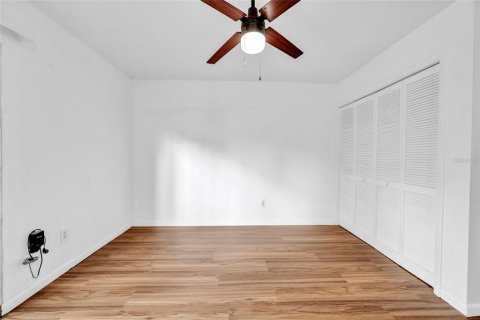 Townhouse in Tampa, Florida 3 bedrooms, 123.56 sq.m. № 2211544 - photo 14