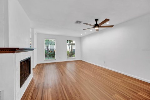 Townhouse in Tampa, Florida 3 bedrooms, 123.56 sq.m. № 2211544 - photo 7