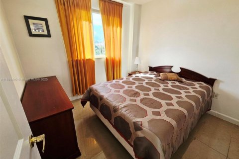 Condo in Miami, Florida, 2 bedrooms  № 2081596 - photo 10