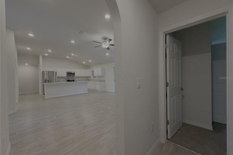 Villa ou maison à louer à Ocala, Floride: 4 chambres, 193.14 m2 № 2413988 - photo 14