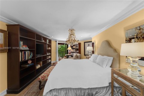 Casa en venta en Coral Gables, Florida, 4 dormitorios, 205.22 m2 № 2067063 - foto 18