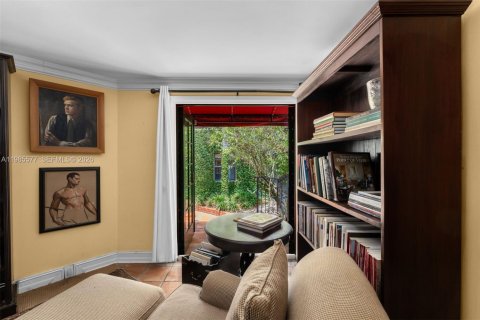 Casa en venta en Coral Gables, Florida, 4 dormitorios, 205.22 m2 № 2067063 - foto 21