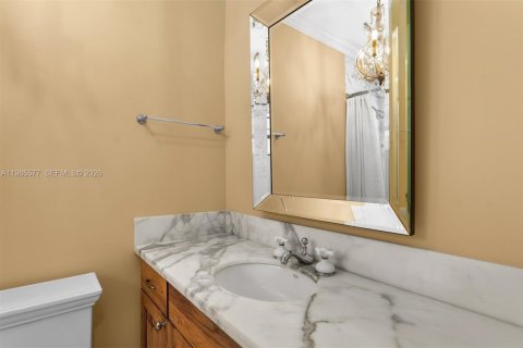 Casa en venta en Coral Gables, Florida, 4 dormitorios, 205.22 m2 № 2067063 - foto 15