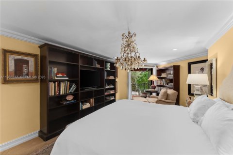 Casa en venta en Coral Gables, Florida, 4 dormitorios, 205.22 m2 № 2067063 - foto 19