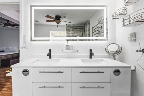 Купить виллу или дом в Майами, Флорида 3 спальни, 174.1м2, № 2030474 - фото 21