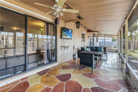 Купить виллу или дом в Майами, Флорида 3 спальни, 174.1м2, № 2030474 - фото 16