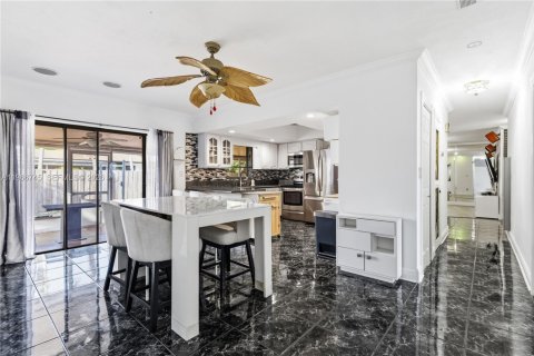 Купить виллу или дом в Майами, Флорида 3 спальни, 174.1м2, № 2030474 - фото 3