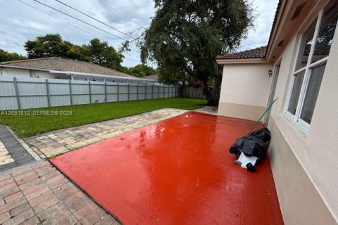 Снять в аренду виллу или дом в Катлер-Бей, Флорида 3 спальни, 159.33м2, № 2193556 - фото 21