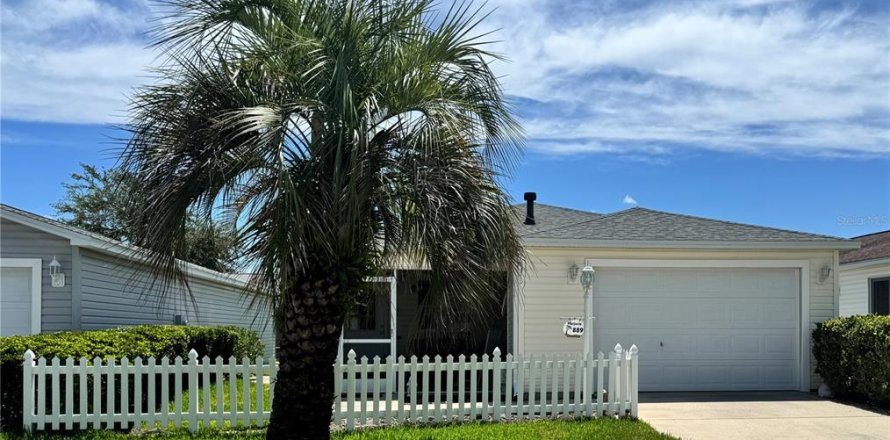 Casa en The Villages, Florida 2 dormitorios, 107.4 m2 № 1807936