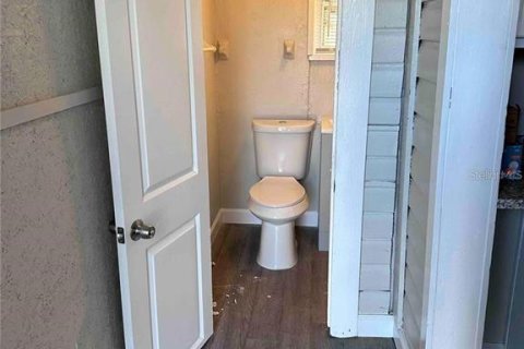 Immobilier commercial à vendre à Sanford, Floride: 6 chambres, 199.55 m2 № 2348394 - photo 9