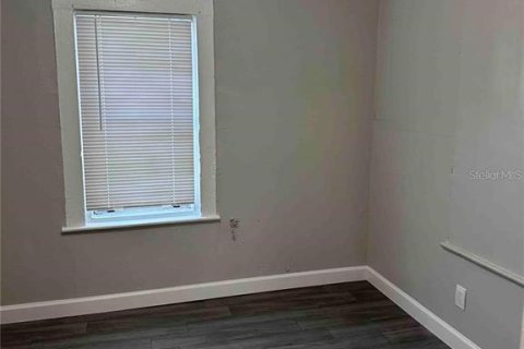 Immobilier commercial à vendre à Sanford, Floride: 6 chambres, 199.55 m2 № 2348394 - photo 2