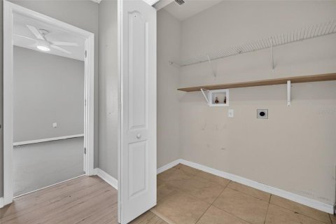 Купить виллу или дом в Уинтер-Хейвен, Флорида 4 комнаты, 161.93м2, № 2294680 - фото 22