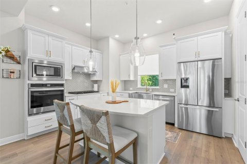 Touwnhouse à vendre à Tampa, Floride: 3 chambres, 179.86 m2 № 2415319 - photo 3