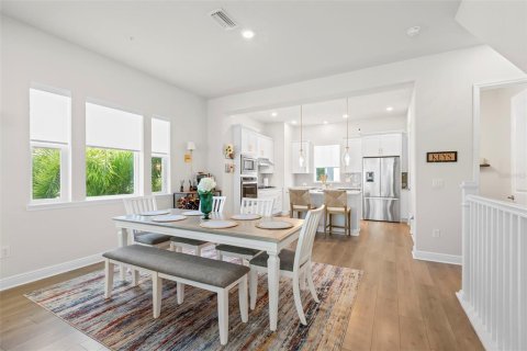 Touwnhouse à vendre à Tampa, Floride: 3 chambres, 179.86 m2 № 2415319 - photo 2