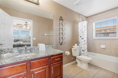 Casa en venta en Kissimmee, Florida, 7 dormitorios, 267.93 m2 № 2239392 - foto 19