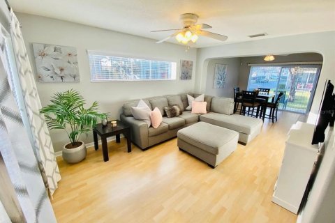 Adosado en venta en Largo, Florida, 2 dormitorios, 118.08 m2 № 2236009 - foto 3