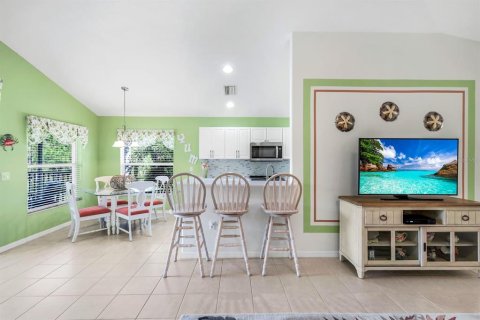 Condo in Fort Myers, Florida, 2 bedrooms № 2214714 - photo 15