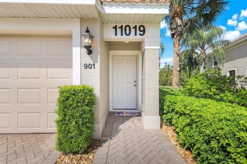 Condo in Fort Myers, Florida, 2 bedrooms № 2214714 - photo 6