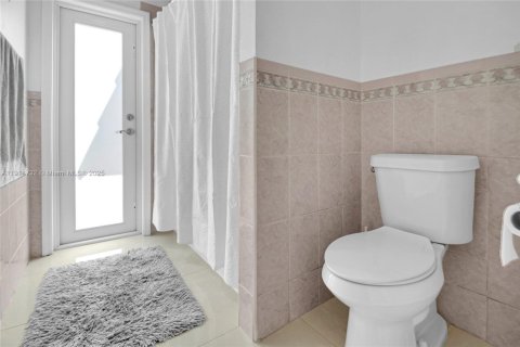 House in Pembroke Pines, Florida 4 bedrooms, 235.23 sq.m. № 1970391 - photo 20