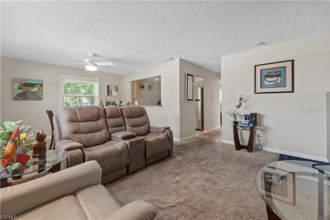 Copropriété à vendre à North Fort Myers, Floride: 1 chambre, 61.22 m2 № 1903840 - photo 6