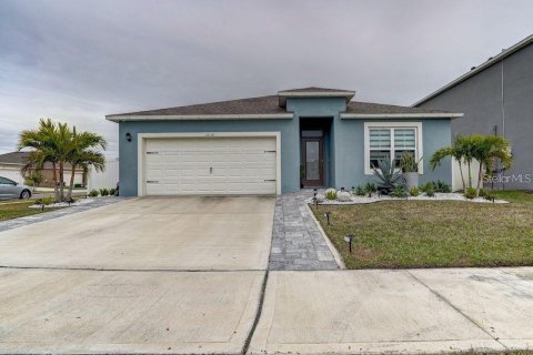 House in Kissimmee, Florida 4 bedrooms, 171.5 sq.m. № 2308733