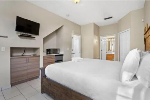 Townhouse in Kissimmee, Florida 4 bedrooms, 152.82 sq.m. № 1894711 - photo 13