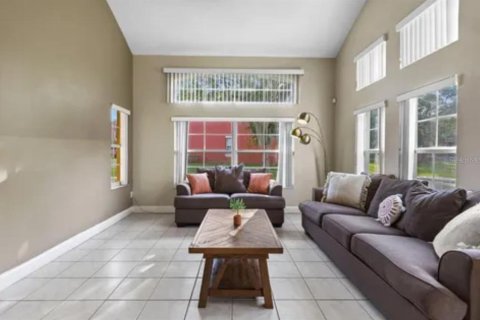 Townhouse in Kissimmee, Florida 4 bedrooms, 152.82 sq.m. № 1894711 - photo 7