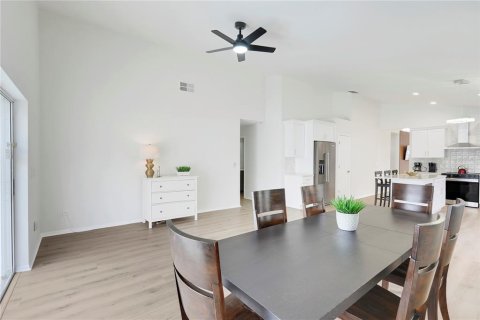 House in Davenport, Florida 4 bedrooms, 174.84 sq.m. № 1838030 - photo 13