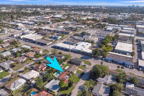 House in Oakland Park, Florida 2 bedrooms, 99.78 sq.m. № 1975736 - photo 30