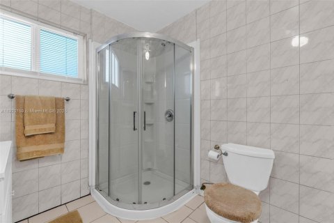 House in Oakland Park, Florida 2 bedrooms, 99.78 sq.m. № 1975736 - photo 22