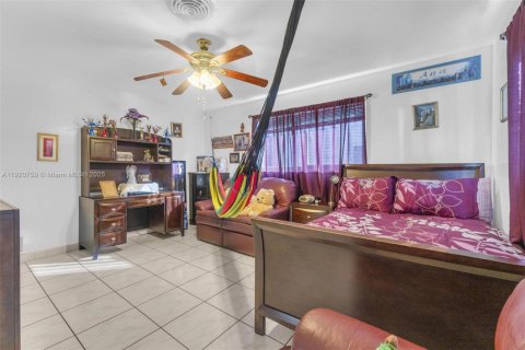 House in Oakland Park, Florida 2 bedrooms, 99.78 sq.m. № 1975736 - photo 19