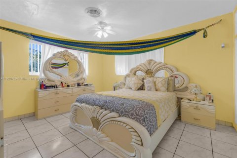 House in Oakland Park, Florida 2 bedrooms, 99.78 sq.m. № 1975736 - photo 14