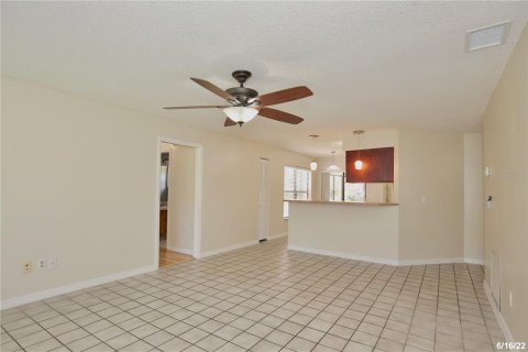 Casa en alquiler en Apopka, Florida, 3 dormitorios, 166.67 m2 № 1918141 - foto 8