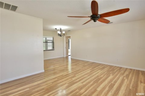 Casa en alquiler en Apopka, Florida, 3 dormitorios, 166.67 m2 № 1918141 - foto 4