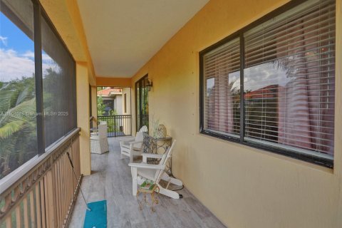 House in Cutler Bay, Florida 5 bedrooms, 366.5 sq.m. № 1688685 - photo 26