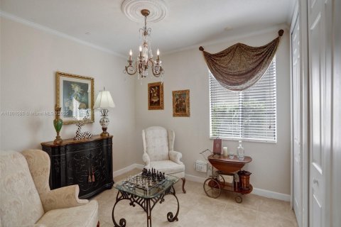 House in Cutler Bay, Florida 5 bedrooms, 366.5 sq.m. № 1688685 - photo 7