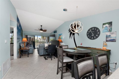 Condo in Punta Gorda, Florida, 2 bedrooms  № 2148354 - photo 11